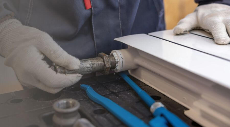 Professional water heater repair services in Mirando City, TX