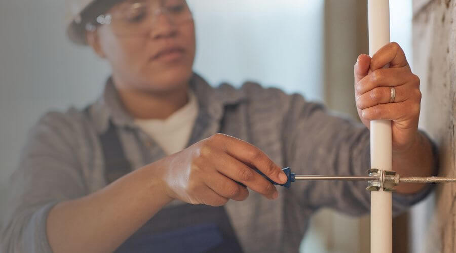 Professional water heater repair in Mirando City, TX